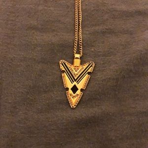Arrow necklace